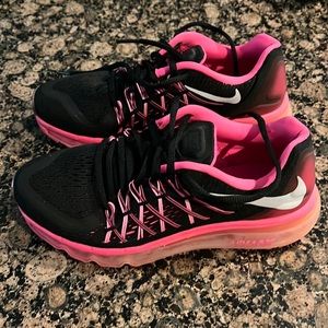 Used Nike Airmax 4.5 youth size = 6 women’s size